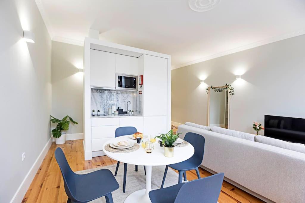 Historical Sunny Marques - With Ac! Apartment Porto Luaran gambar
