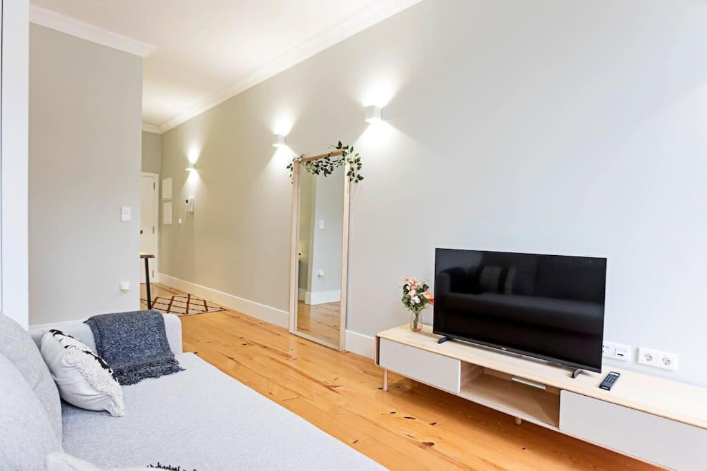 Historical Sunny Marques - With Ac! Apartment Porto Luaran gambar