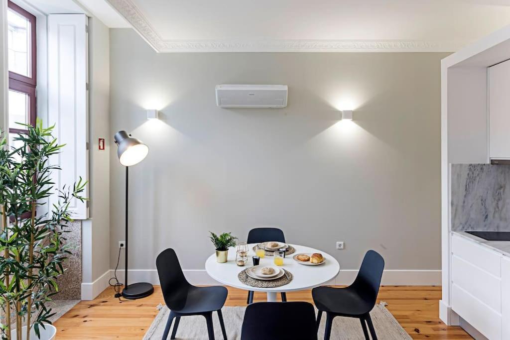 Historical Sunny Marques - With Ac! Apartment Porto Luaran gambar